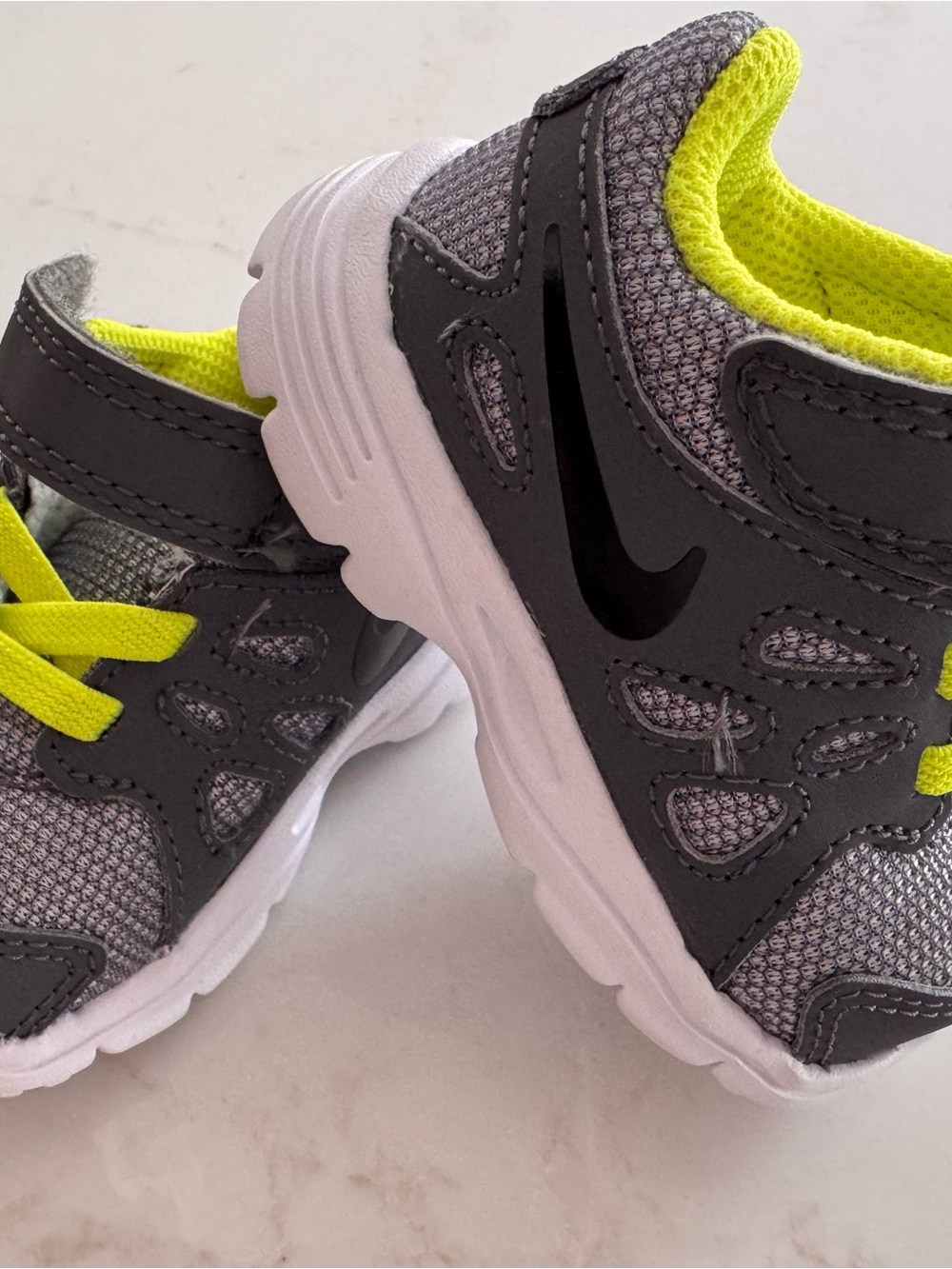 Nike Kids Gray & Neon Yellow Hook-and-Loop Athletic Sneakers